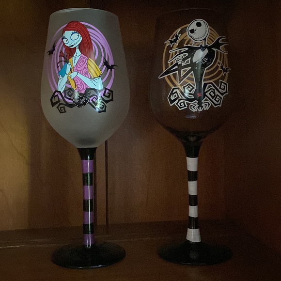 Jack & Sally wine glasses - Picture 7 of 8